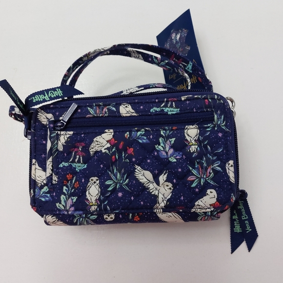 Vera Bradley Harry Potter Forbidden Forest RFID All In One Crossbody Wal… - Picture 2 of 3